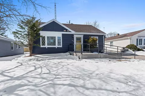 1316 N 8th, Manitowoc, WI 54220