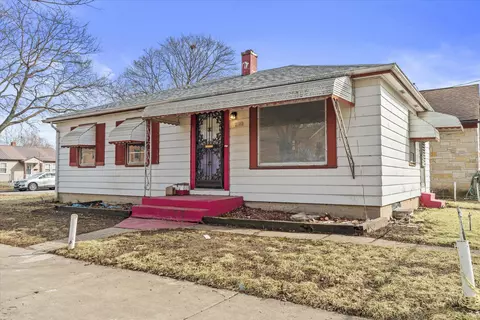 2101 W Fairmount, Milwaukee, WI 53209