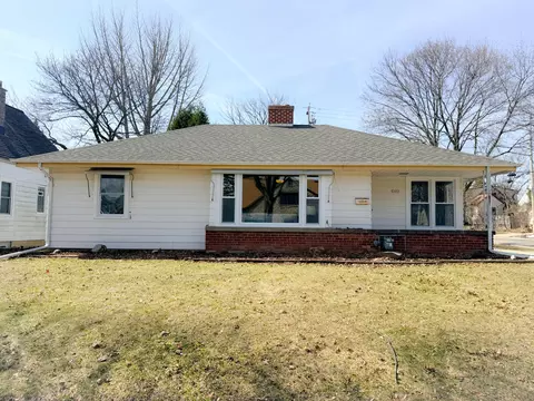 2405 S 83rd, West Allis, WI 53219