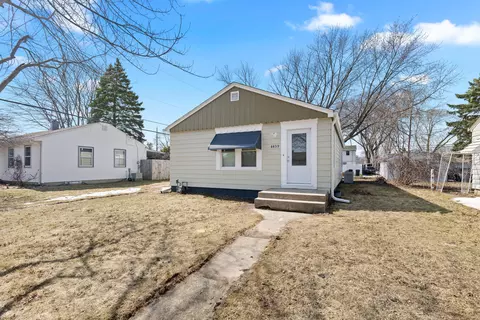 4459 S New York, Saint Francis, WI 53235