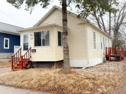 1029 Jefferson, Oshkosh, WI 54901