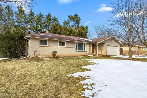 15540 W Glendale, New Berlin, WI 53151
