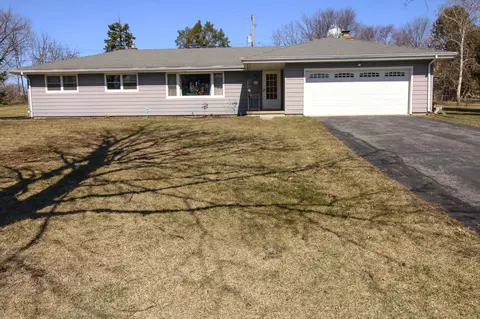 w270n390 Arrowhead, Waukesha, WI 53188