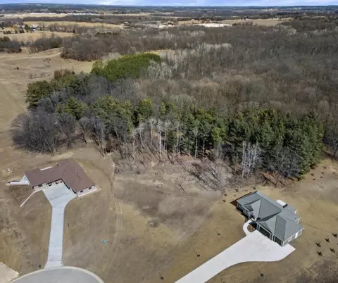 5788 Thull, Trenton, WI 53095