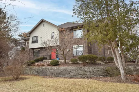 399 N Main #I, Thiensville, WI 53092
