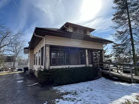 108 E Sherman, Fort Atkinson, WI 53538
