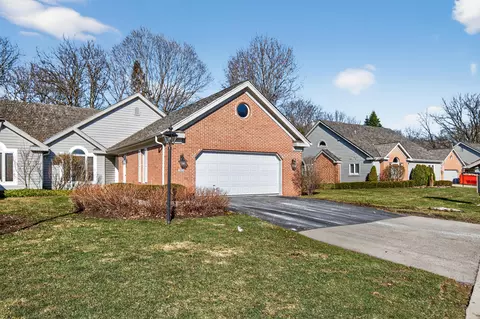 2415 Walnut Grv #B, Brookfield, WI 53005