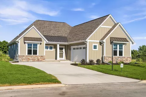 w214n4932 Casey, Menomonee Falls, WI 53051