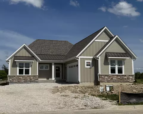 w214n4932 Casey, Menomonee Falls, WI 53051