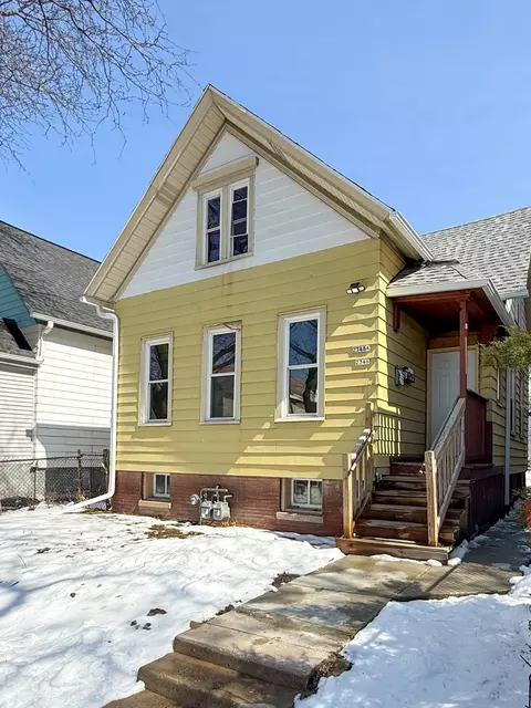 2346 N 18th, Milwaukee, WI 53206