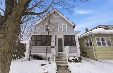 5912 W Beloit #5914, West Allis, WI 53219