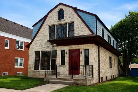 1213 E Kensington #1215, Shorewood, WI 53211
