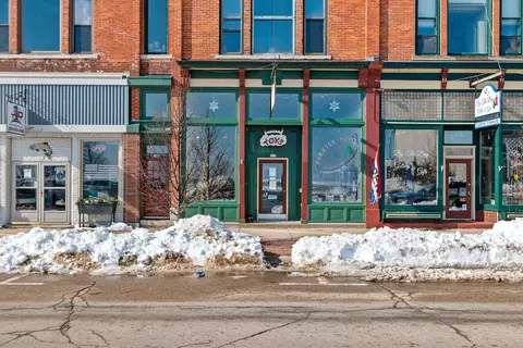 511 1st, Menominee, MI 49858