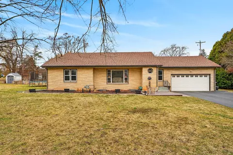 2315 S Lombardy, New Berlin, WI 53151