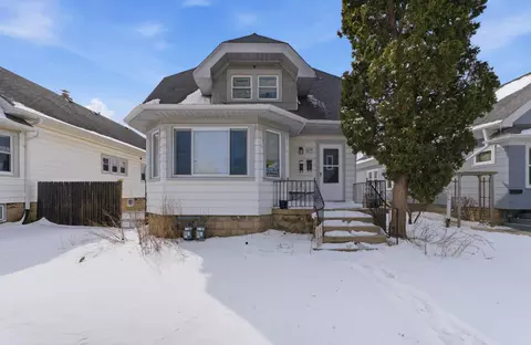2217 S 67th #2219, West Allis, WI 53219