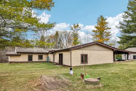 n1573 County Road H, Palmyra, WI 53156