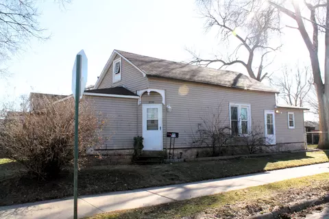2339 Loomis, La Crosse, WI 54603