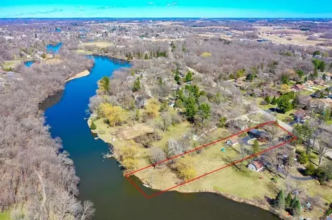 2602 N N Riv, Rochester, WI 53185