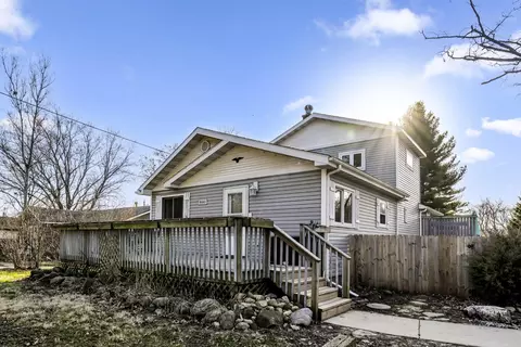 8660 Buena, Burlington, WI 53105