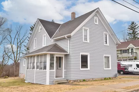 825 Fredonia, Fredonia, WI 53021