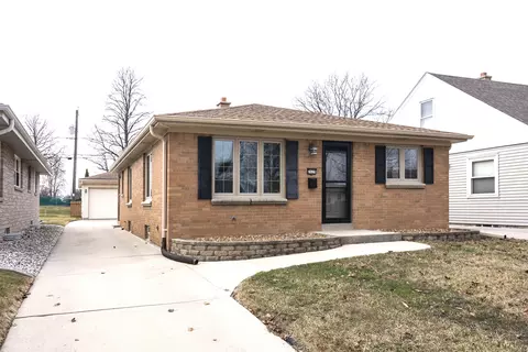 2629 S 94th, West Allis, WI 53227