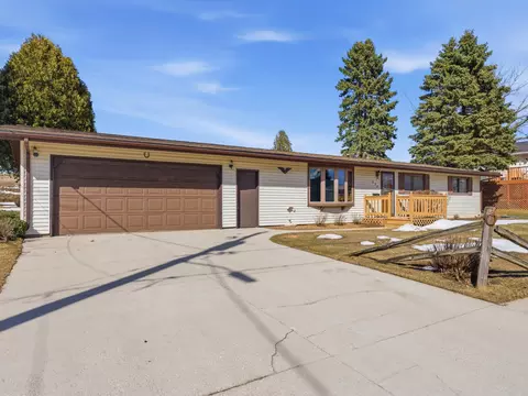 330 Kennedy, Valders, WI 54245