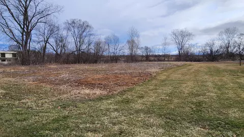 Lt1 Duplainville, Pewaukee, WI 53072