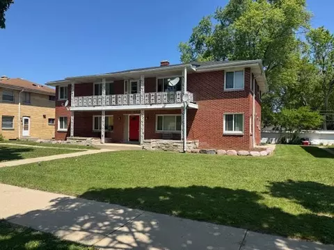 8636 W Congress, Milwaukee, WI 53225