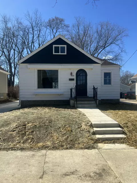 4329 S Griffin, Milwaukee, WI 53207