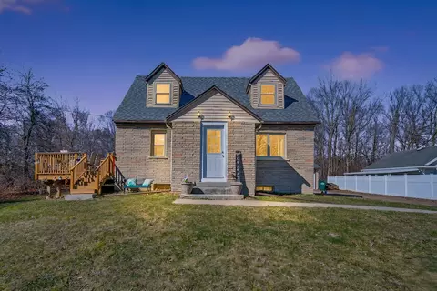 2024 W Grays, Oak Creek, WI 53154
