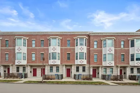 220 E Reservoir, Milwaukee, WI 53212