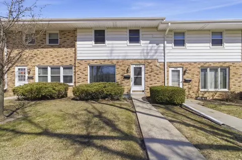 5302 Athens, Racine, WI 53406