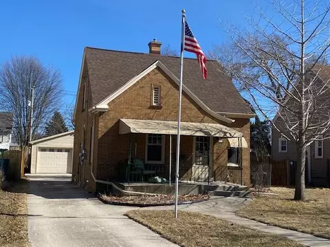 426 N Montgomery, Port Washington, WI 53074