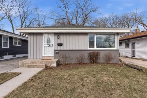 7007 N 41st, Milwaukee, WI 53209