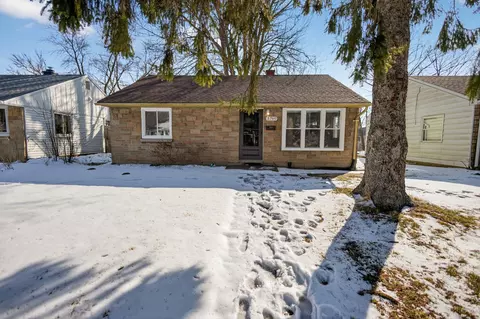 5760 N 32nd, Milwaukee, WI 53209