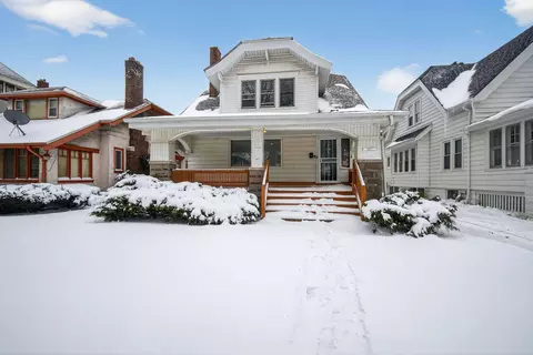 2927 N 40th, Milwaukee, WI 53210