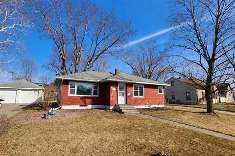 3033 27th, La Crosse, WI 54601