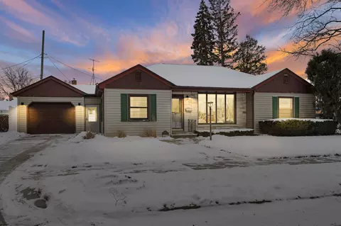 2575 Lincoln, Kenosha, WI 53143