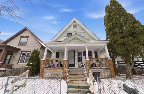 2813 N 21st, Milwaukee, WI 53206