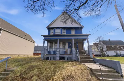 2463 W Chambers #2465, Milwaukee, WI 53206