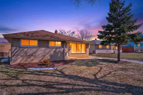 4648 S 14th, Milwaukee, WI 53221