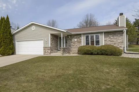 68 E Prospect, Hartford, WI 53027