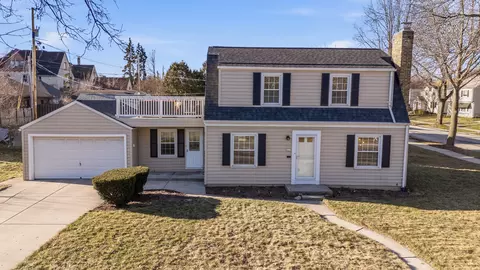 4325 W Cleveland, Milwaukee, WI 53219