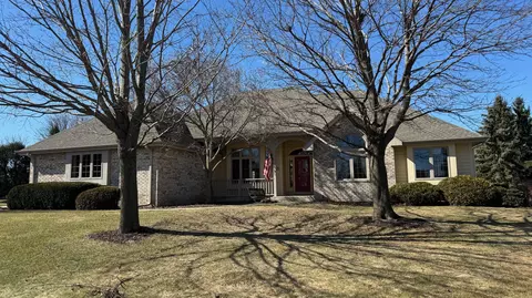 w150n10257 Windsong, Germantown, WI 53022