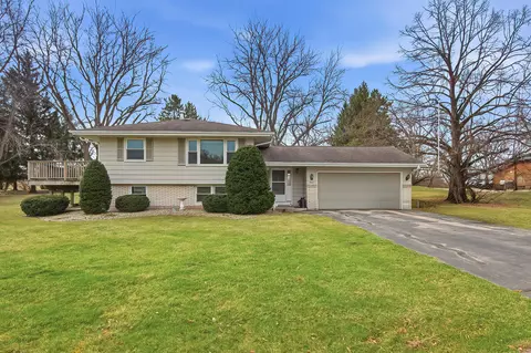 w523 Highland Avenue, Bloomfield, WI 53128