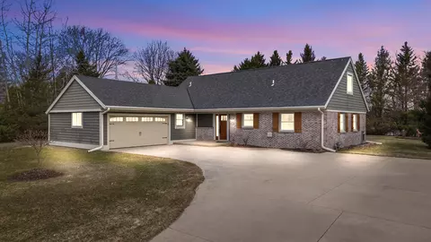 2658 Northwoods, Port Washington, WI 53074