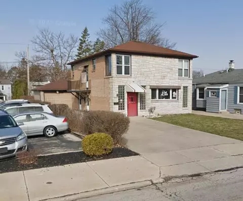 2575 S 76th, West Allis, WI 53219