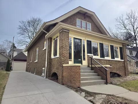 1640 N 69th, Wauwatosa, WI 53213