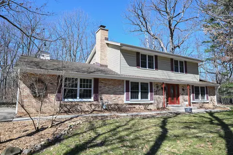 w331s4025 Connemara, Genesee, WI 53118