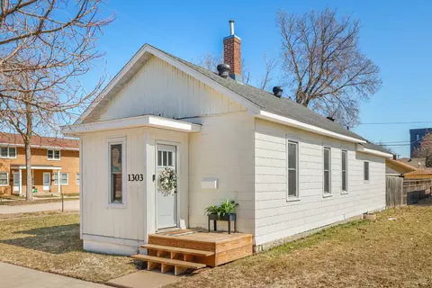 1303 6th, La Crosse, WI 54601